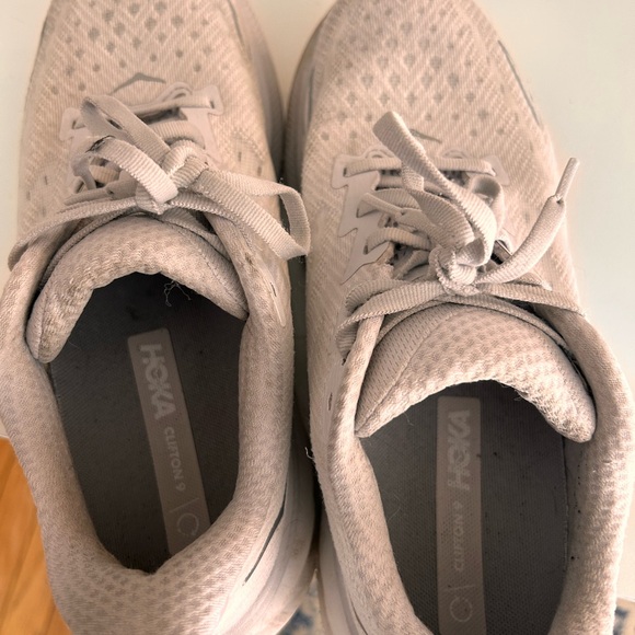 Hoka Women's White Running Shoes 9.5 - Picture 6 of 7